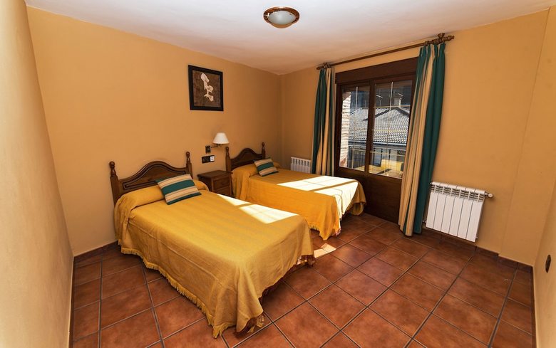 Pension Alojamiento Rural Y Restaurante  Raisa