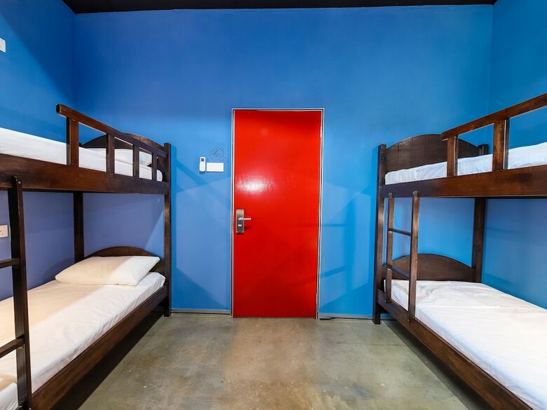 Hostal Spot On 89956 The Blue Malacca