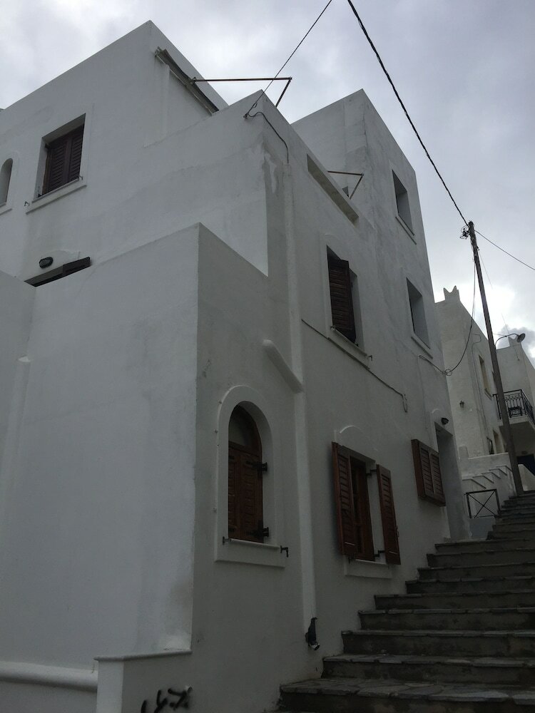 Depis Apartments