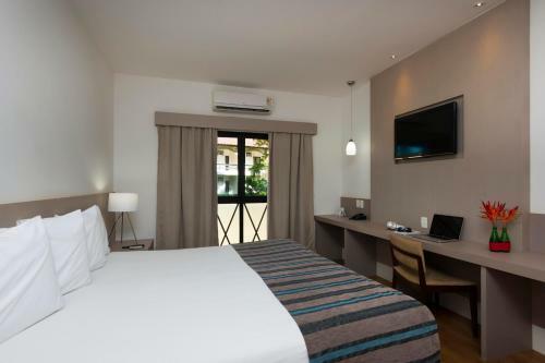 Flamboyant Hotel & Convention