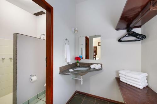 Flamboyant Hotel & Convention
