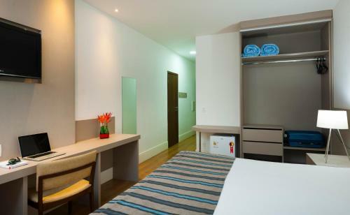 Flamboyant Hotel & Convention