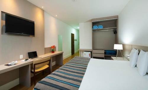 Flamboyant Hotel & Convention