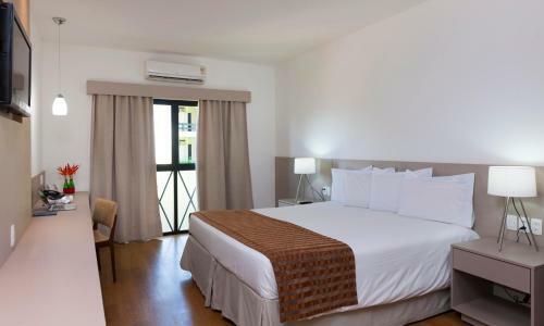 Flamboyant Hotel & Convention