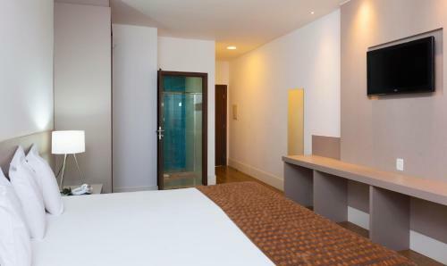 Flamboyant Hotel & Convention