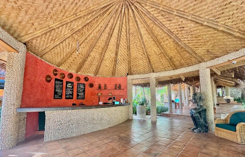 Hotel Coco Grove Beach Resort