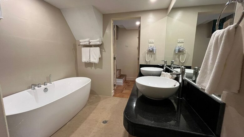 Hotel Coco Grove Beach Resort