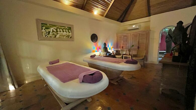 Hotel Coco Grove Beach Resort