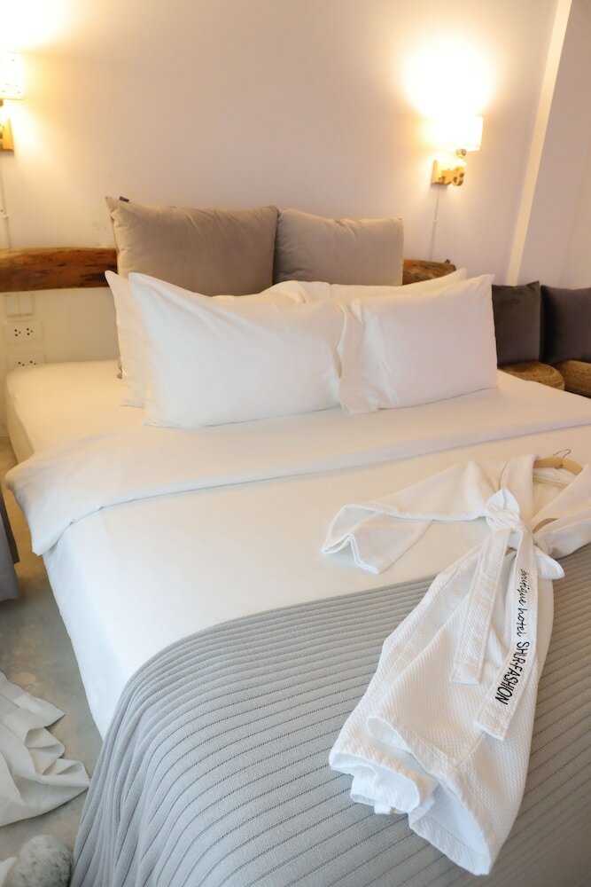 Yolo Bangkok Hotel