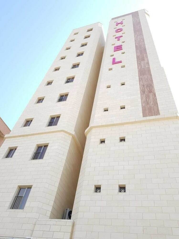 Hotel Magic Suites Al Mahboula
