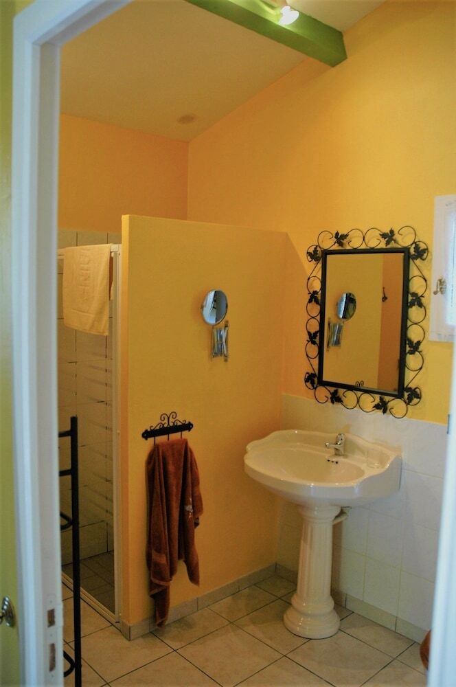 Bed & Breakfast Chambres D'hotes La Farigoule