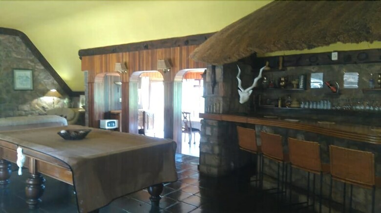 Posada Phezulu Safari Lodge