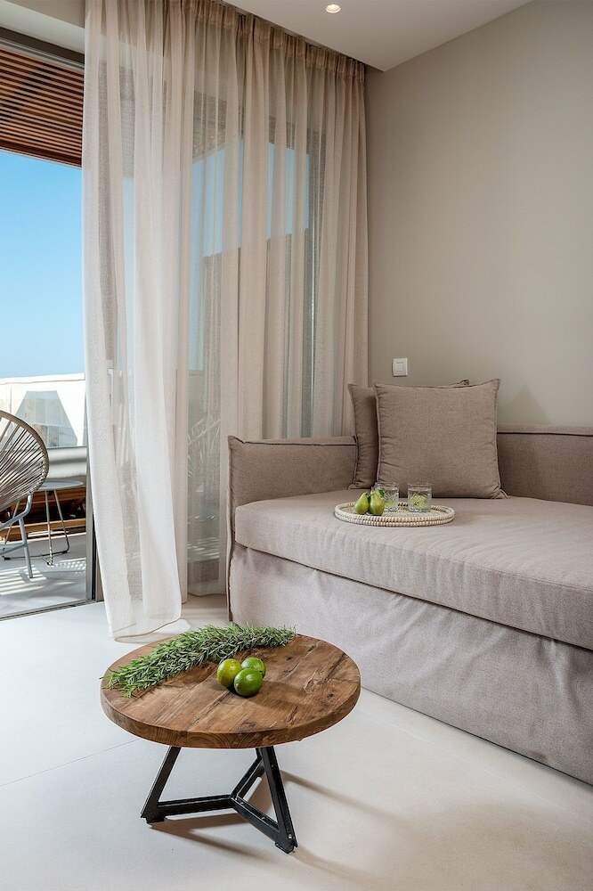 Hotel Ikones Seafront Luxury Suites - Adults Only