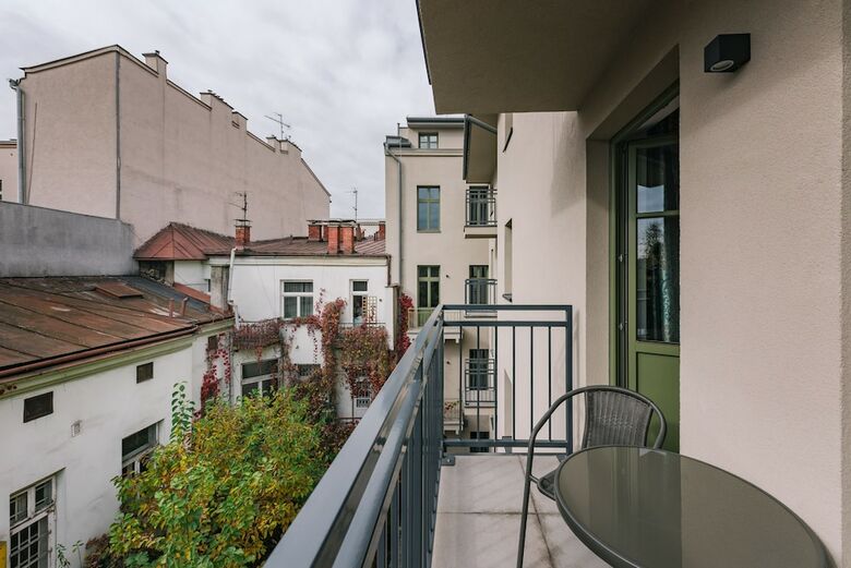 Movart Boutique Aparthotel