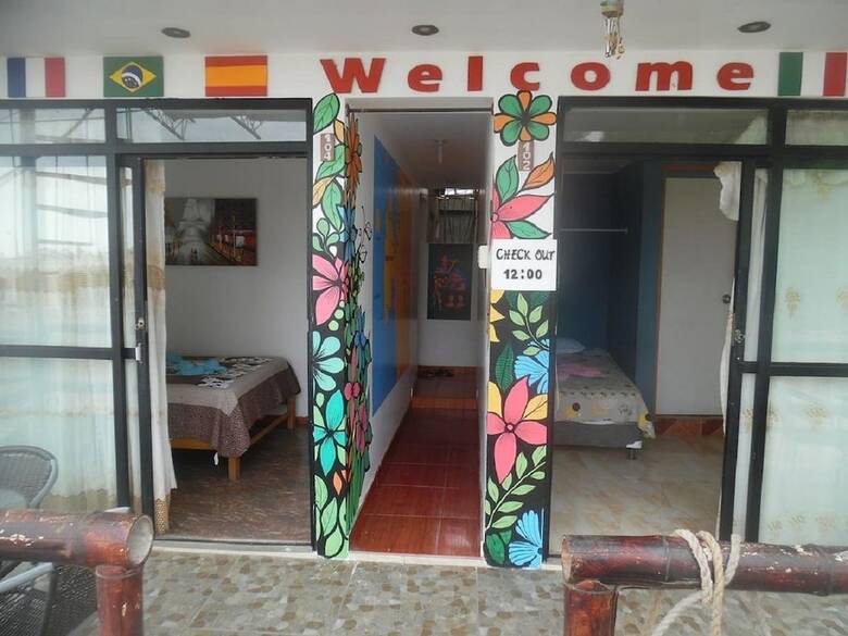 Hostal Hostel Yakumama Paracas