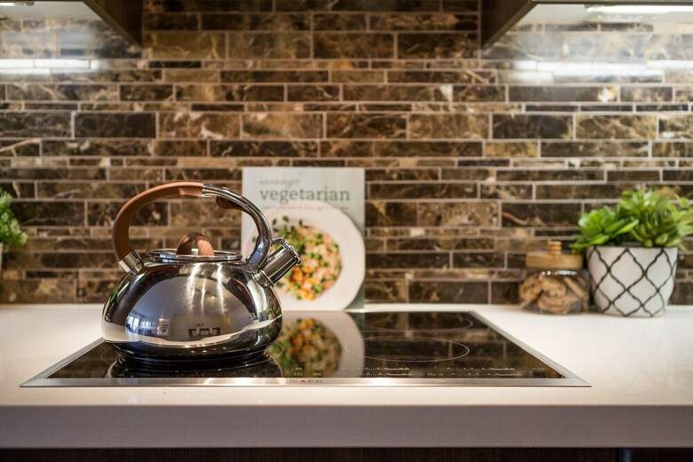 Quickstay - Stylish 2-bedroom Downtown Condo