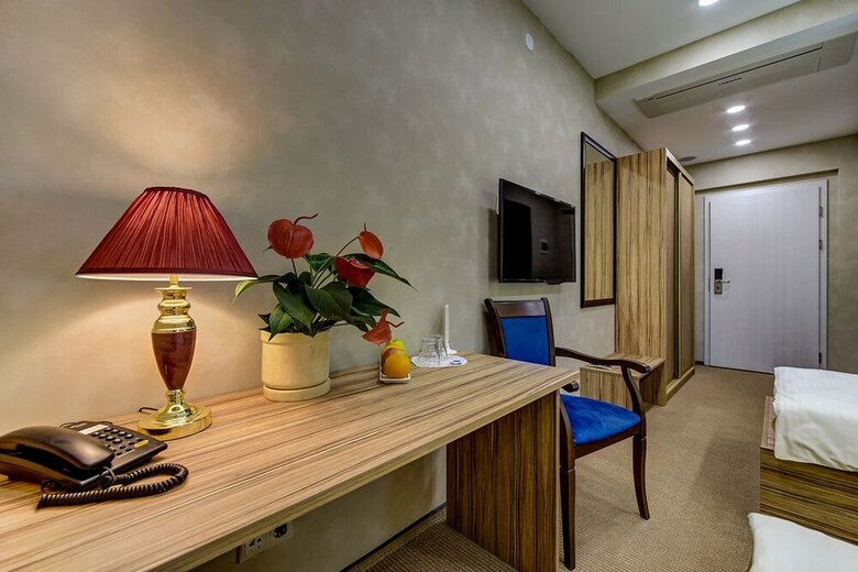 Shouyuan Hotel