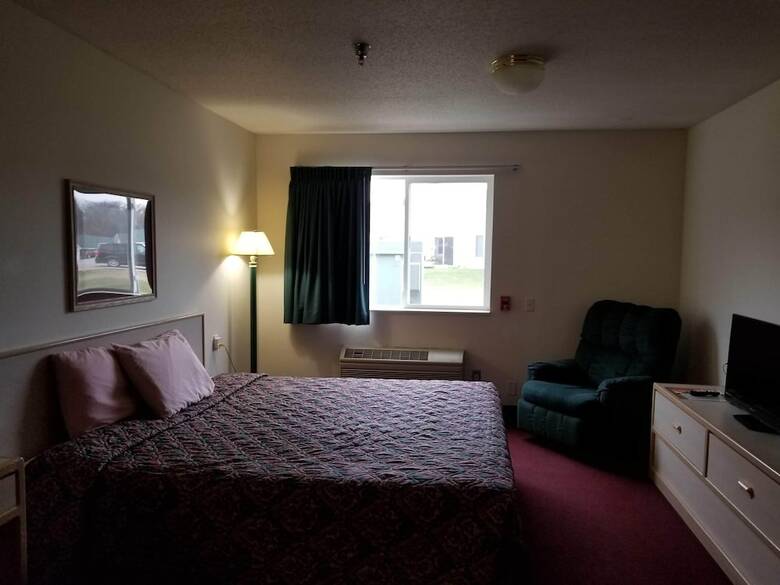 Hotel Bilmar Inn & Suites Dell Rapids