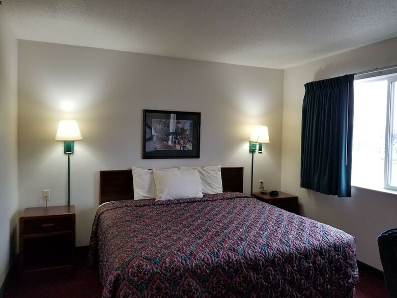 Hotel Bilmar Inn & Suites Dell Rapids