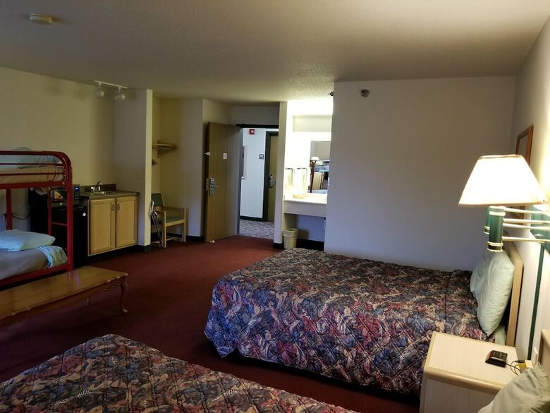 Hotel Bilmar Inn & Suites Dell Rapids
