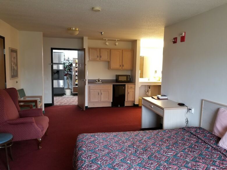 Hotel Bilmar Inn & Suites Dell Rapids