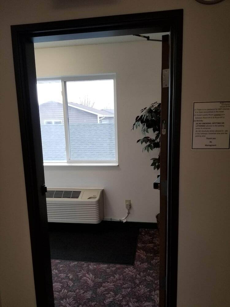 Hotel Bilmar Inn & Suites Dell Rapids