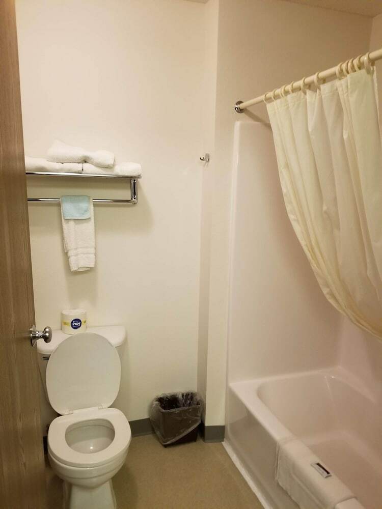 Hotel Bilmar Inn & Suites Dell Rapids