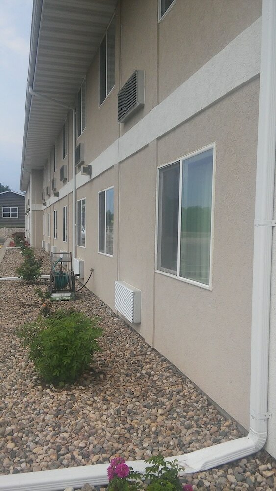 Hotel Bilmar Inn & Suites Dell Rapids