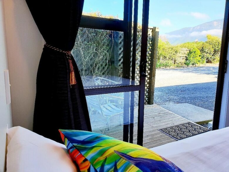Bed & Breakfast Te Mahuru Retreat