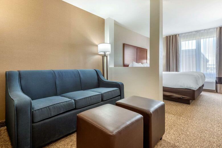 Hotel Comfort Inn & Suites