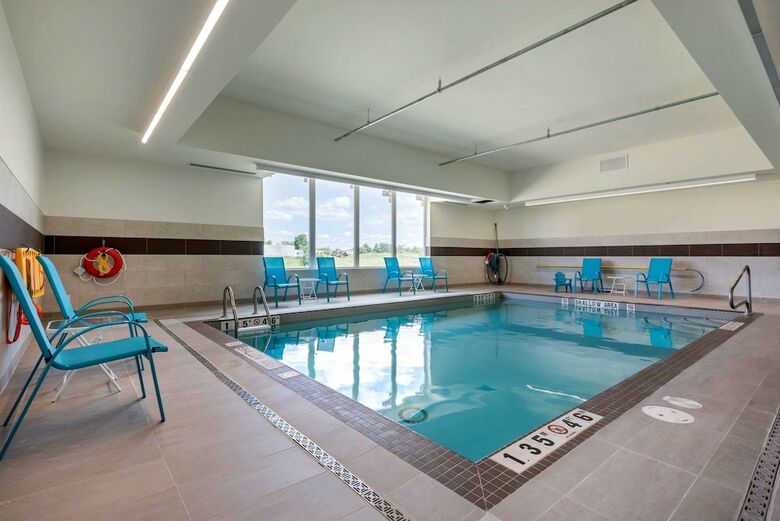 Hotel Comfort Inn & Suites