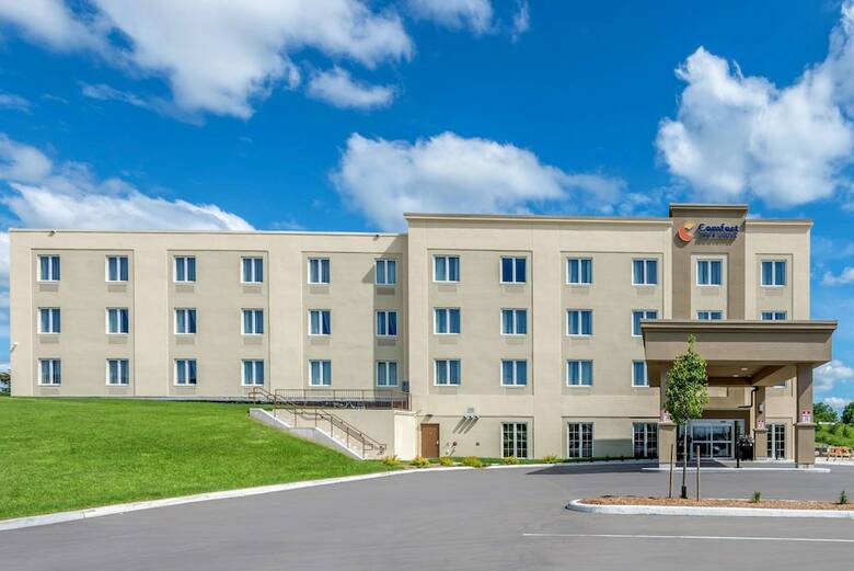 Hotel Comfort Inn & Suites