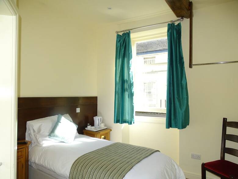 Ellesmere Hotel