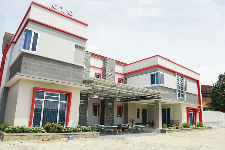Hotel Oyo 185 Roriz House