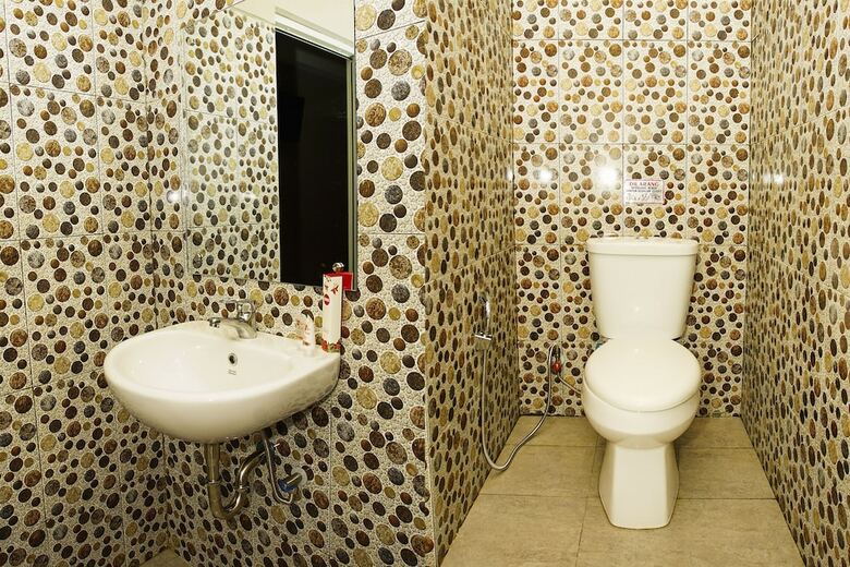 Hotel Oyo 185 Roriz House