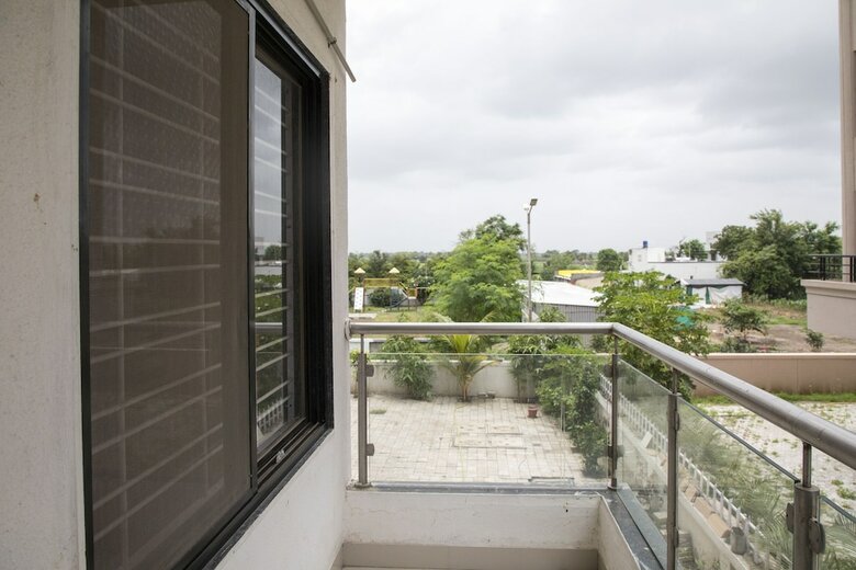 Saburi Service Apartments