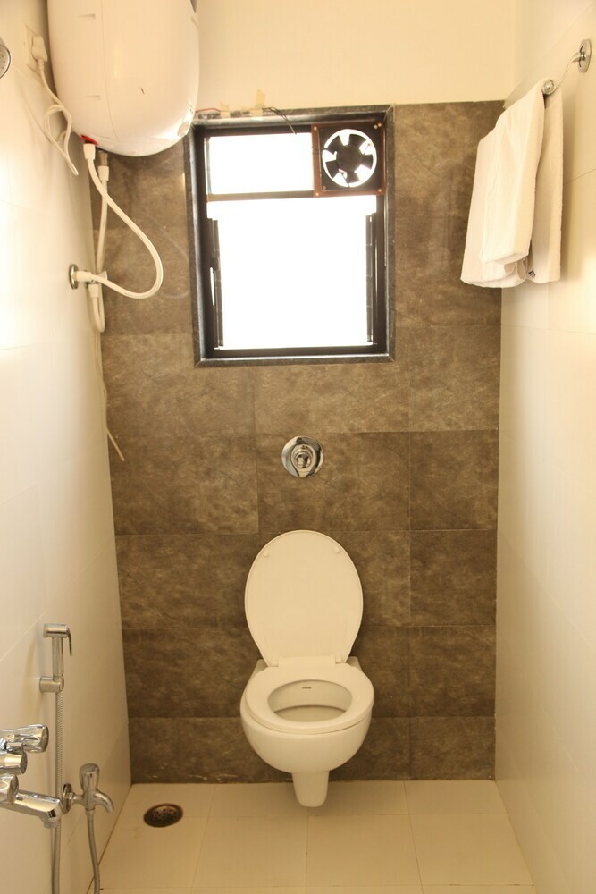 Saburi Service Apartments