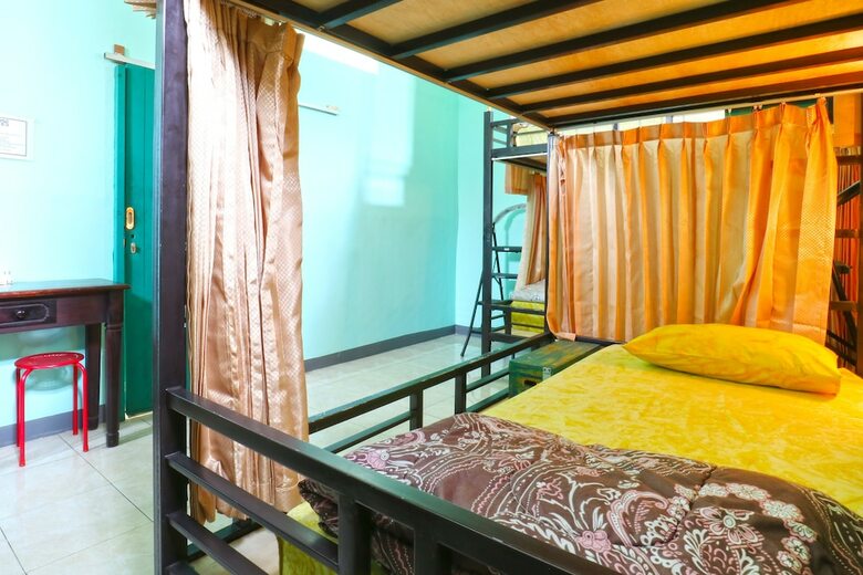 Hostal Downtown Monkey Forest - Hostel
