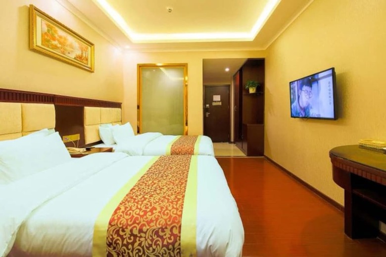 Dongming Hotel Shenzhen Pingzhou Branch