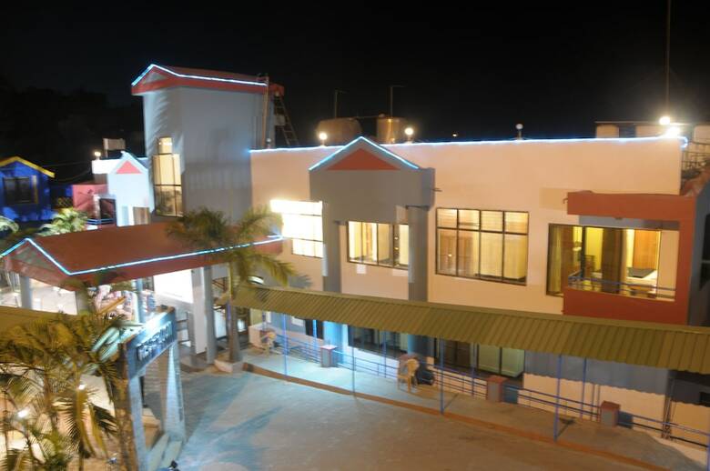 Hotel Mount Castle Resort