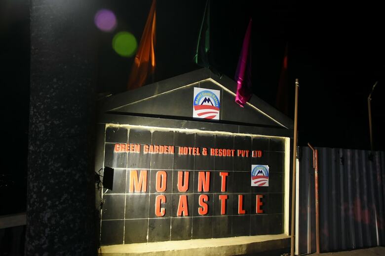 Hotel Mount Castle Resort