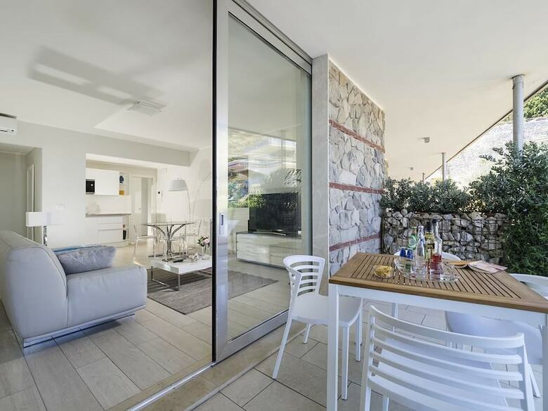 Residencia Isola Bella Infinity Suites