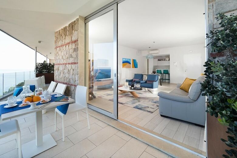 Residencia Isola Bella Infinity Suites