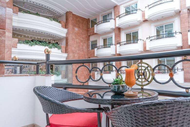 Leva Hotel And Suites, Mazaya Centre
