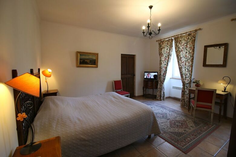 Hotel La Bastide Du Vebron