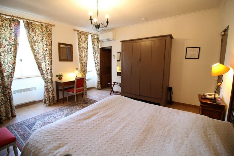 Hotel La Bastide Du Vebron