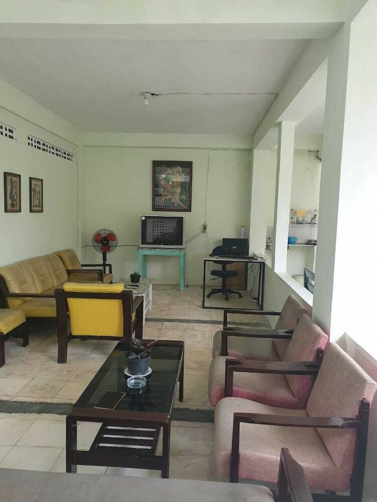 Hotel The Basic Yogyakarta