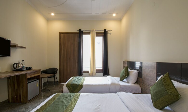 Hotel Treebo Trend Corporate 32,medicity
