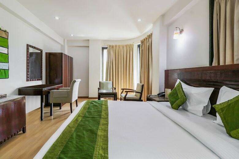 Treebo Trend Hotel Parker