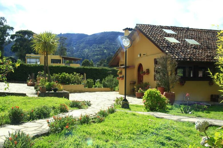Hotel Casa Pernia